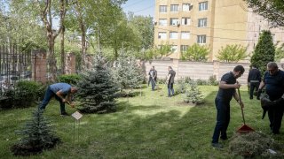 Staff of Investigative Committee together with Artur Poghosyan Took Part in Nationwide Community Clean-up Day